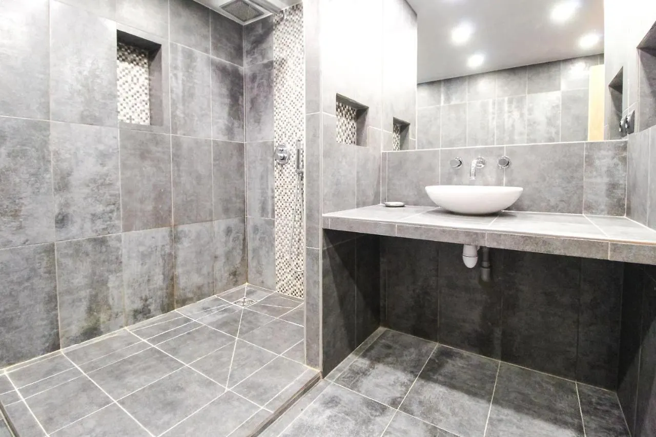 Chalet Charming 4-Bed Chalet, Mountain Views, Double Garage Flaine France