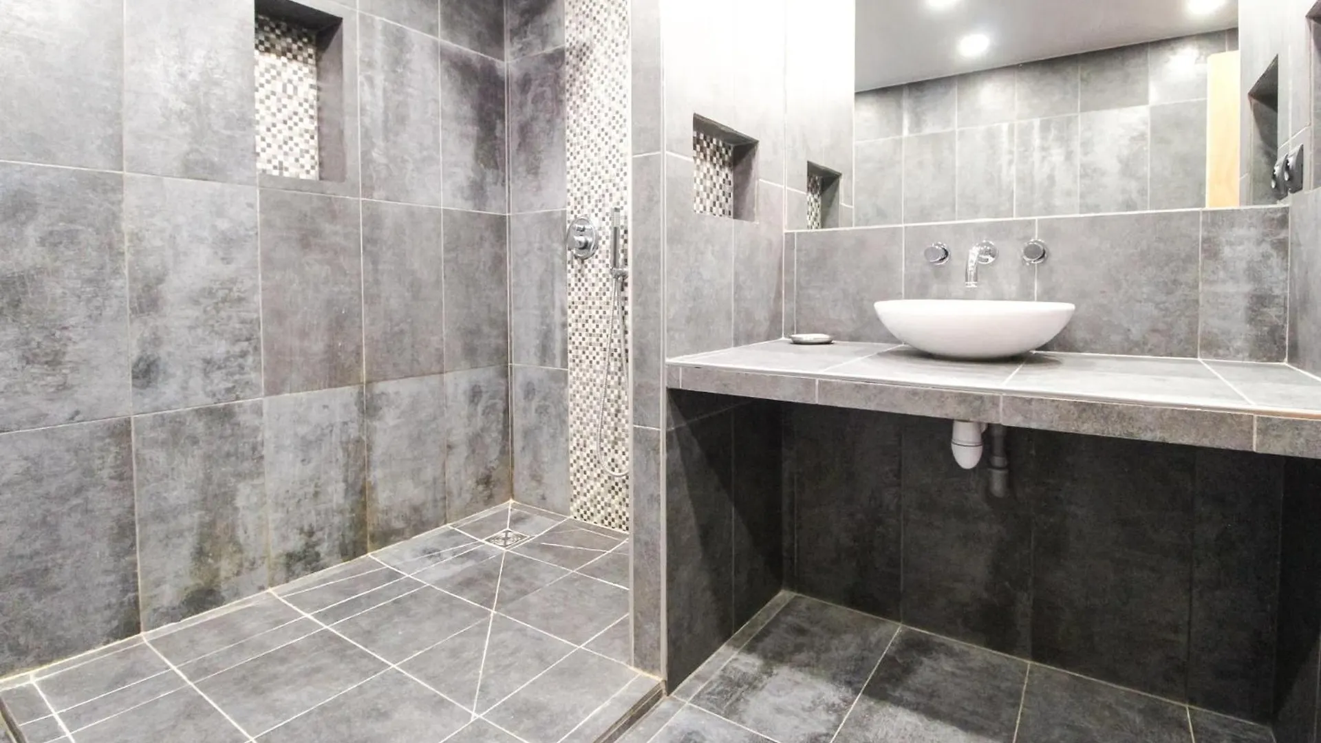 Chalet Charming 4-Bed Chalet, Mountain Views, Double Garage Flaine