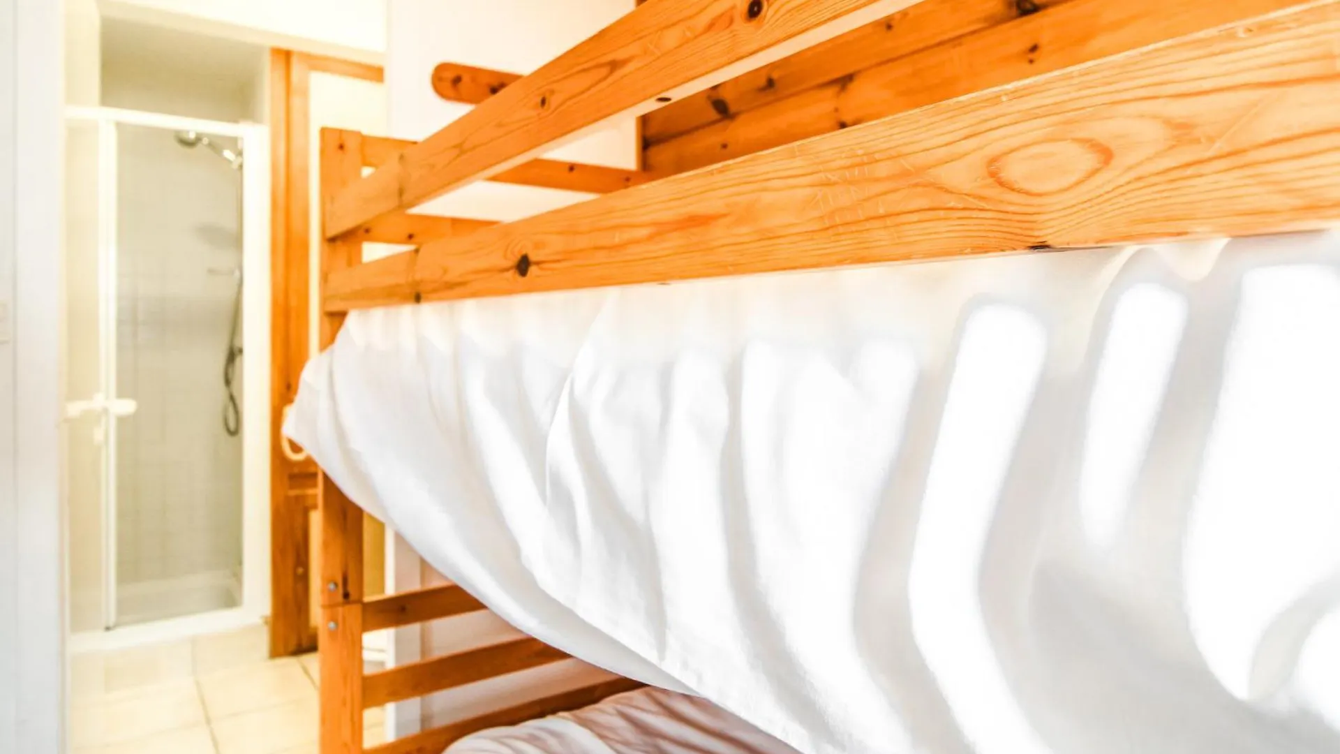 Charming 4-Bed Chalet, Mountain Views, Double Garage Flaine Chalet