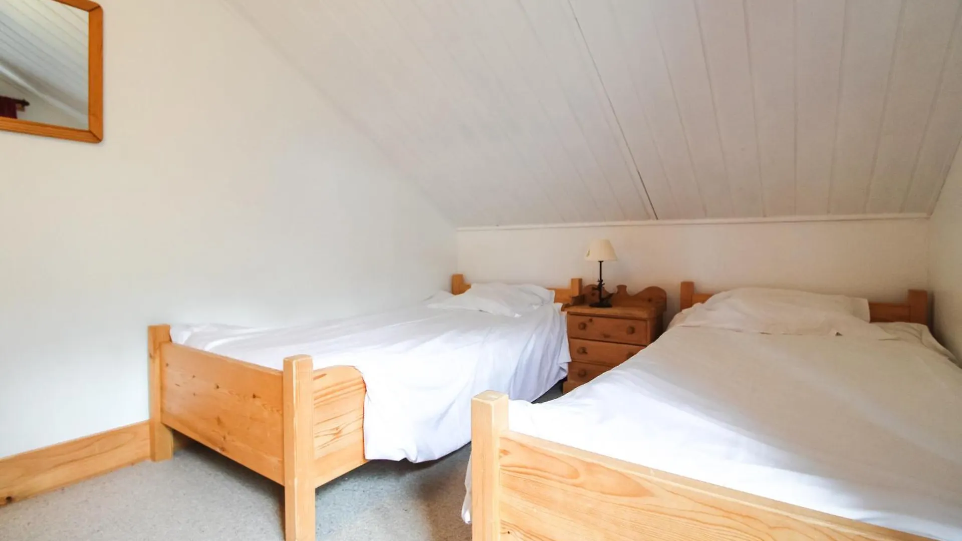 Chalet Charming 4-Bed Chalet, Mountain Views, Double Garage Flaine